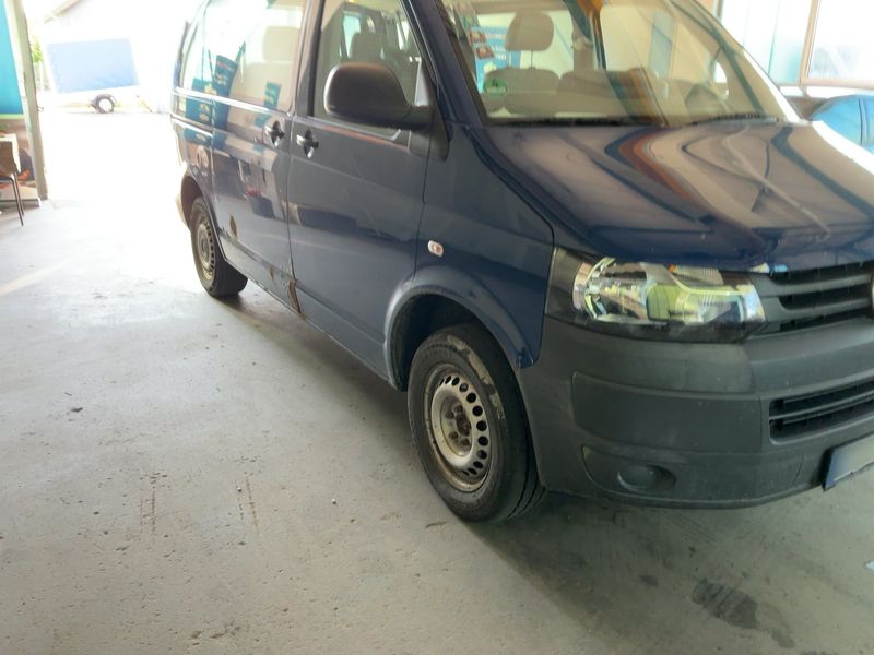 Volkswagen T5 Kombi 2.0 TDI — zdjęcie 8