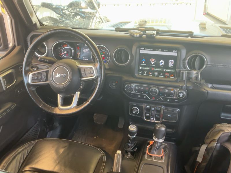 Jeep Wrangler Unlimited 2.2 CRDi Sahara — zdjęcie 12