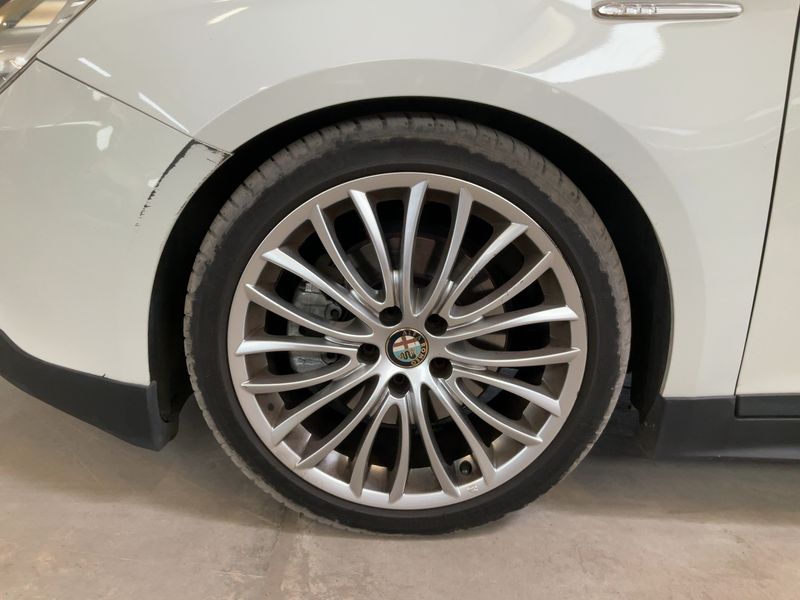 Alfa Romeo Giulietta 2.0 JTDM Turismo 2013 – снимка 3
