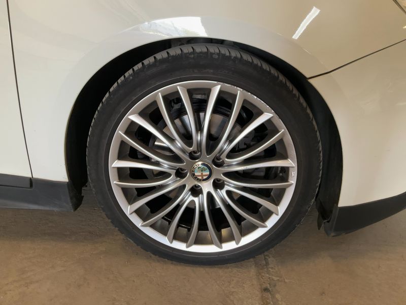 Alfa Romeo Giulietta 2.0 JTDM Turismo 2013 – снимка 11