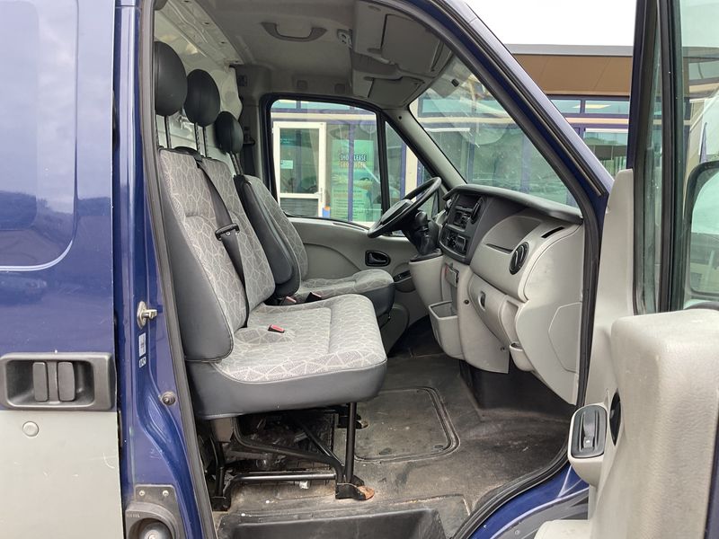 Renault Master 2.5 dCi L1H1 Kasten — zdjęcie 3