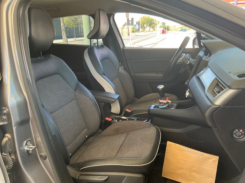Renault Captur 1.0 TCe Zen — zdjęcie 11