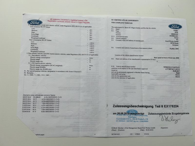 Ford Focus 1.5 EcoBoost ST-Line — zdjęcie 16