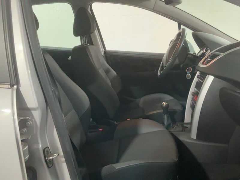 Peugeot 207 1.4 VTi Tendance — zdjęcie 11