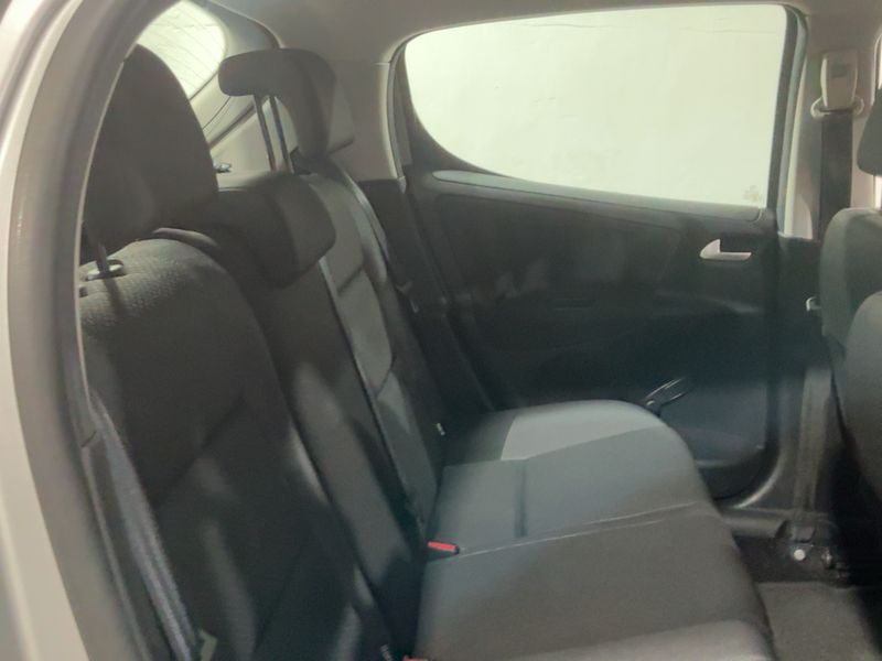 Peugeot 207 1.4 VTi Tendance — zdjęcie 14