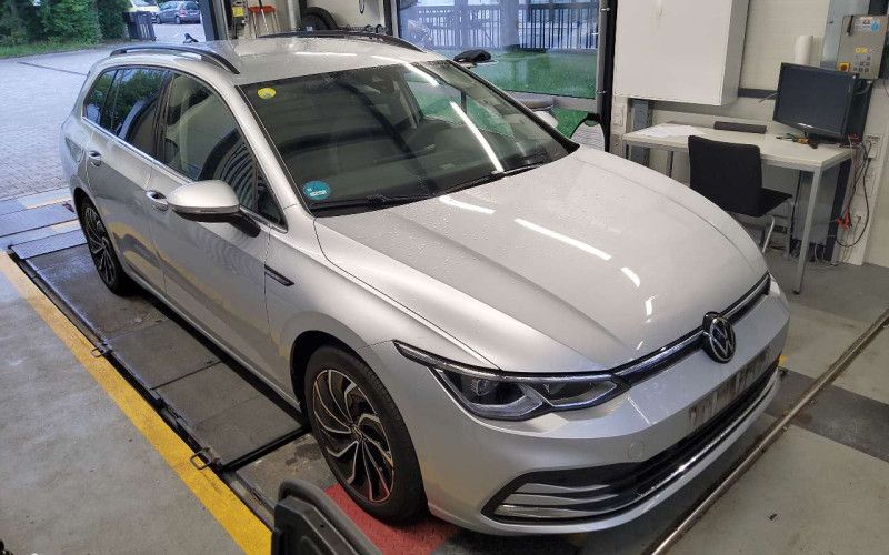 Volkswagen Golf VIII 2.0 TDI Style
