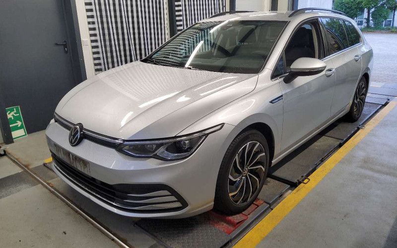 Volkswagen Golf VIII 2.0 TDI Style