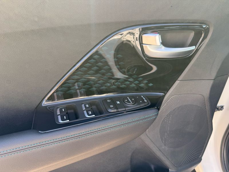 Kia Niro electric drive 150 kW Style — zdjęcie 21
