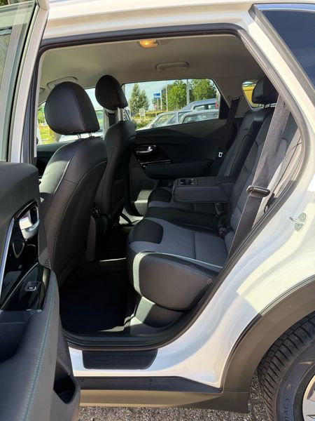 Kia Niro electric drive 150 kW Style — zdjęcie 19