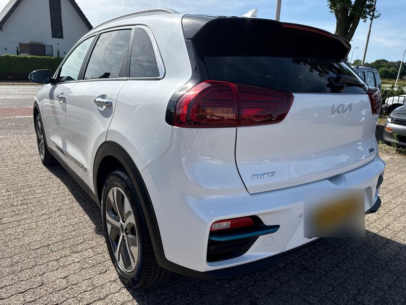 Kia Niro electric drive 150 kW Style — zdjęcie 3