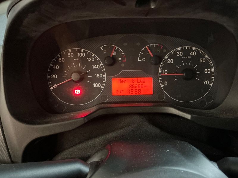 Fiat Qubo 1.3 JTD Trekking — zdjęcie 13