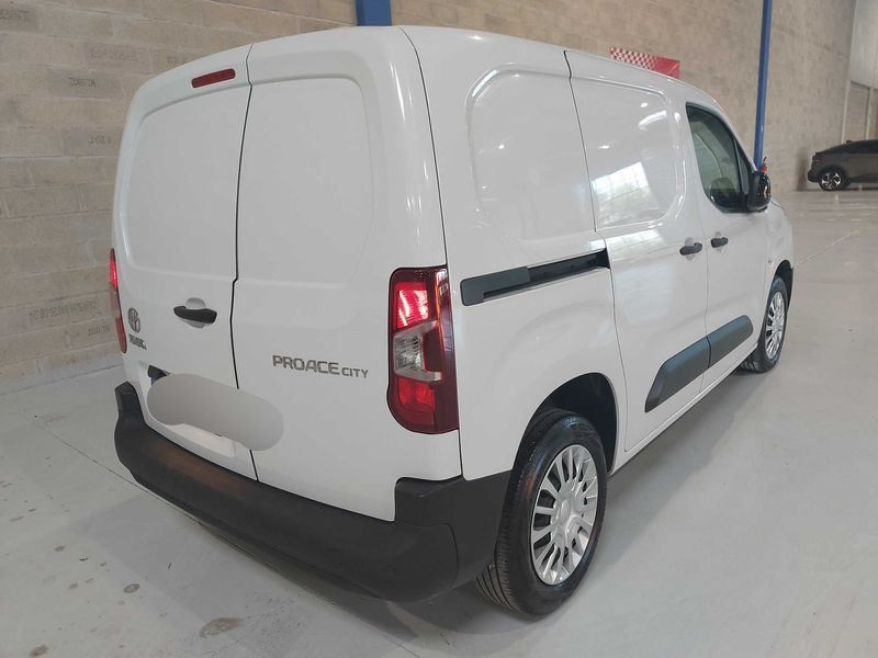 Toyota ProAce City 1.5 D-4D L1 Comfort — zdjęcie 5