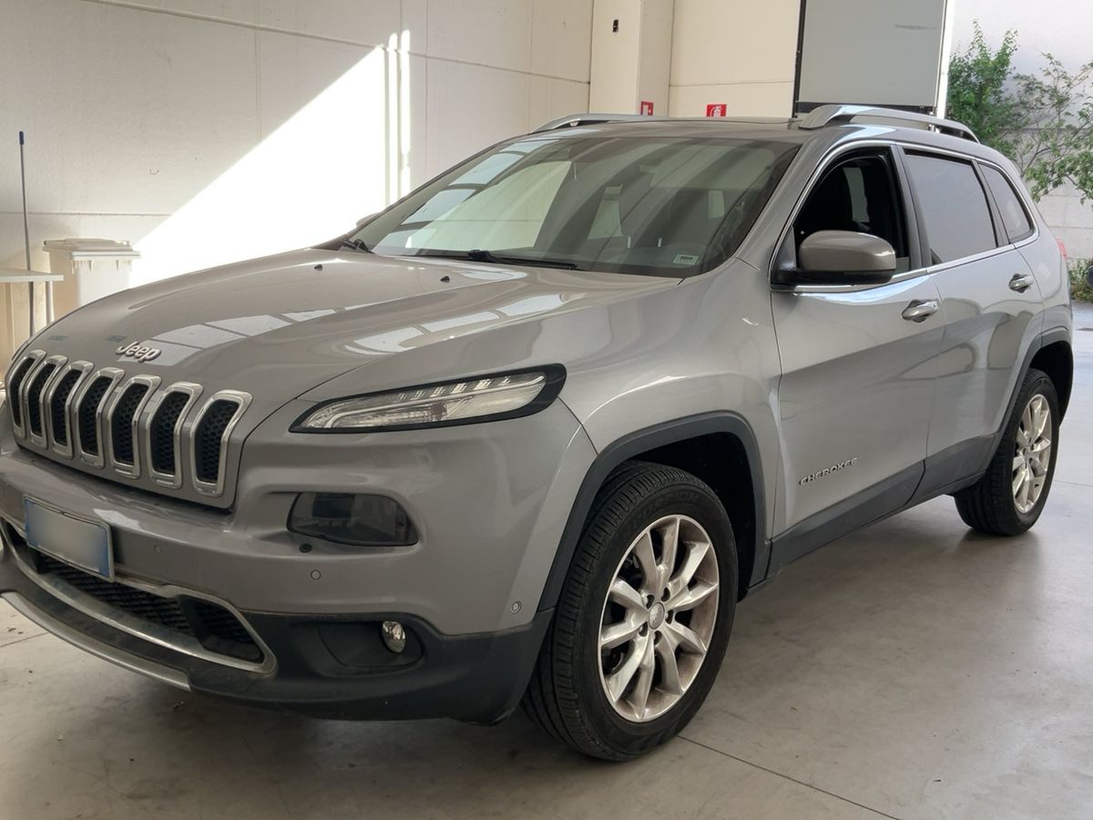 Jeep Cherokee 2015 — photo 1