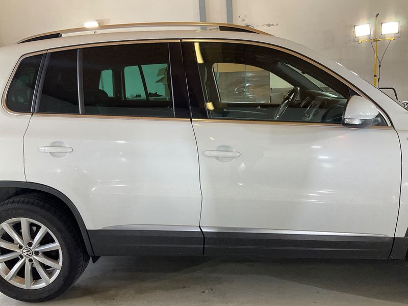 Volkswagen Tiguan 2.0 TDI Lounge Track & Style 4Motion BlueMotion Tech — zdjęcie 7