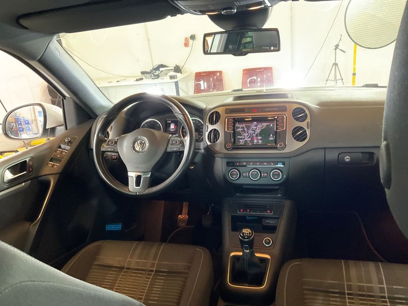 Volkswagen Tiguan 2.0 TDI Lounge Track & Style 4Motion BlueMotion Tech — zdjęcie 12