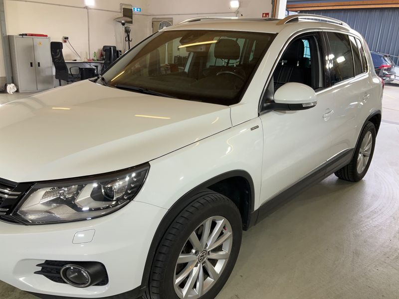 Volkswagen Tiguan 2.0 TDI Lounge Track & Style 4Motion BlueMotion Tech — zdjęcie 2