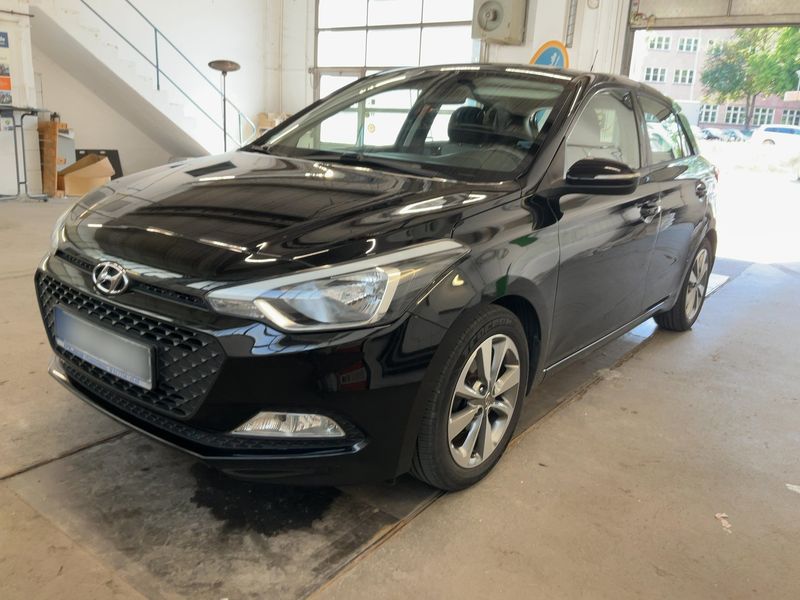 Hyundai i20 1.2 Trend blue