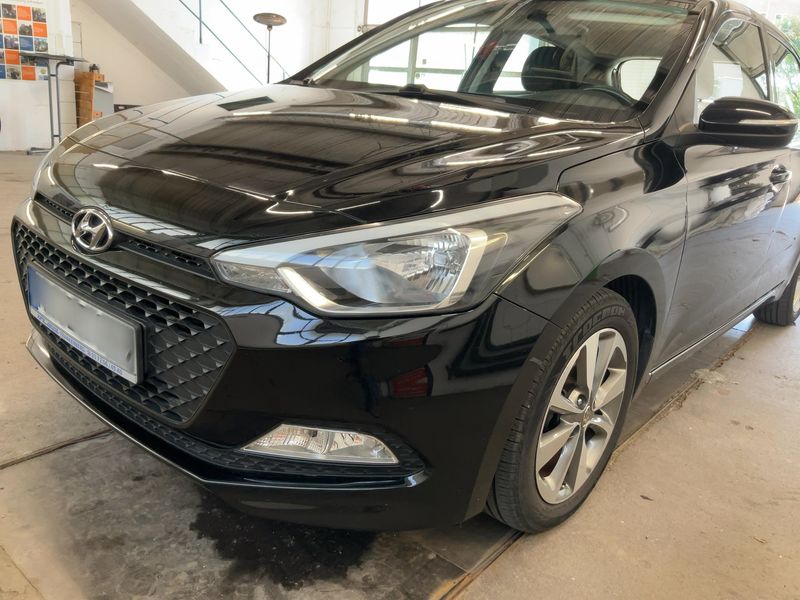 Hyundai i20 1.2 Trend blue — zdjęcie 2