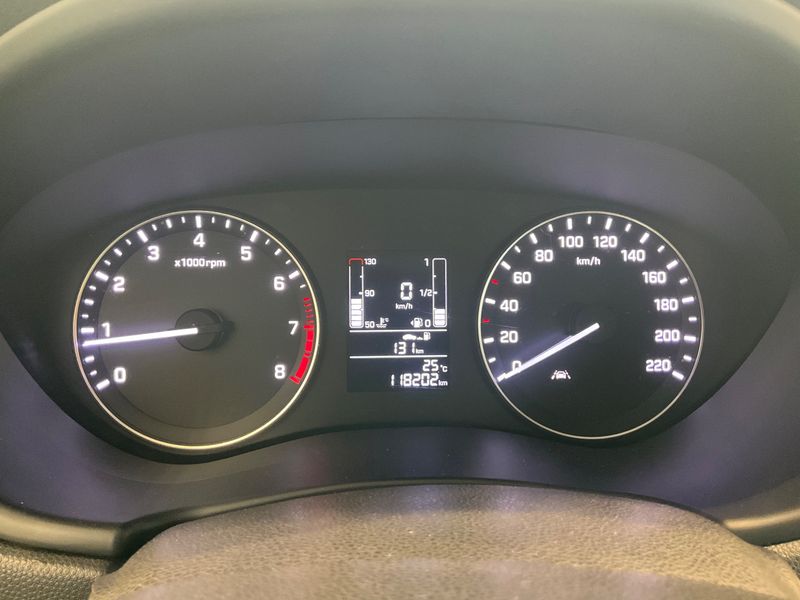 Hyundai i20 1.2 Trend blue — zdjęcie 13