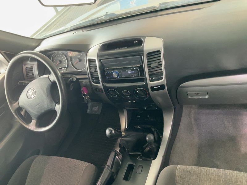 Toyota Land Cruiser 3.0 D-4D GX — zdjęcie 12