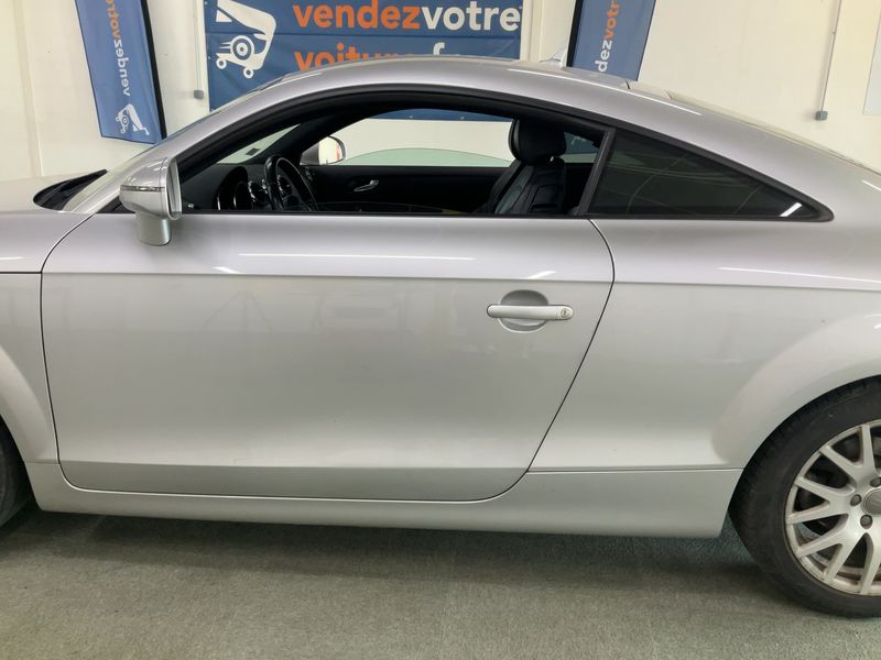 Audi TT 1.8 TFSI Coupe — zdjęcie 4