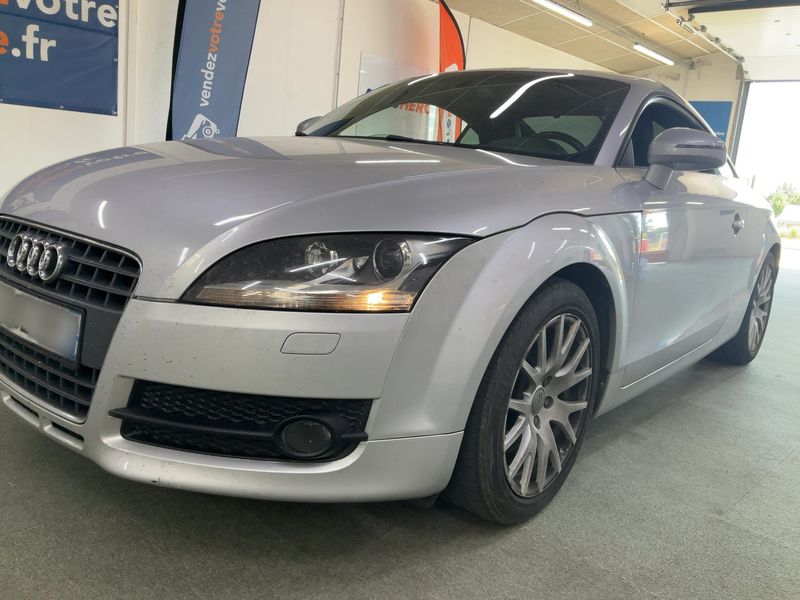 Audi TT 1.8 TFSI Coupe — zdjęcie 2
