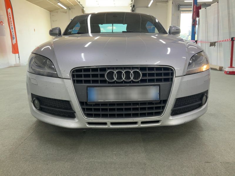 Audi TT 1.8 TFSI Coupe — zdjęcie 9