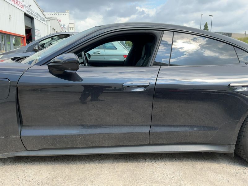 Porsche Taycan Basis — zdjęcie 4
