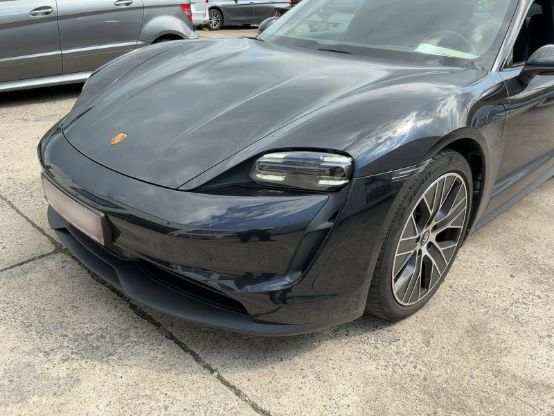 Porsche Taycan Basis — zdjęcie 2
