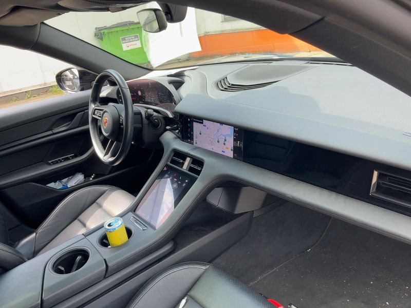 Porsche Taycan Basis — zdjęcie 12