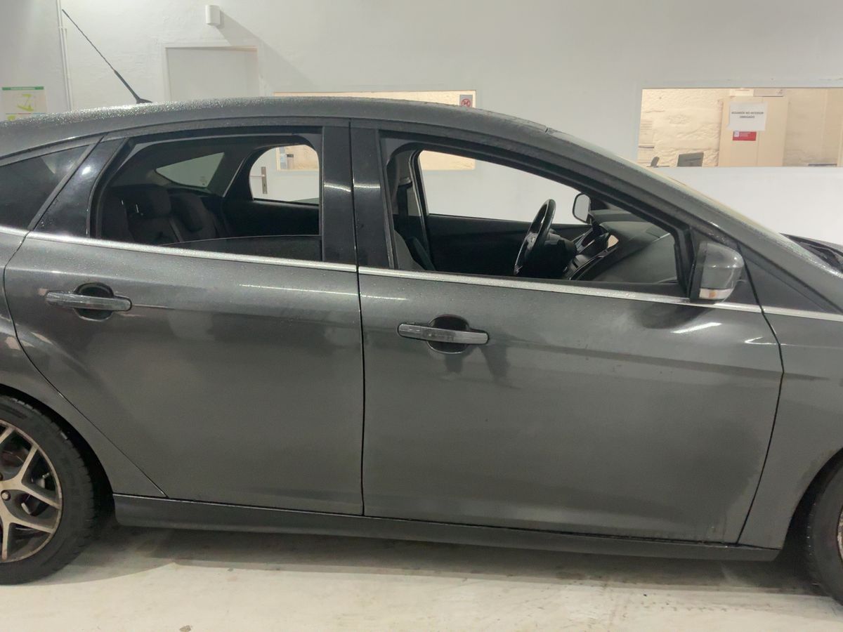 Ford Focus 2016 — photo 11