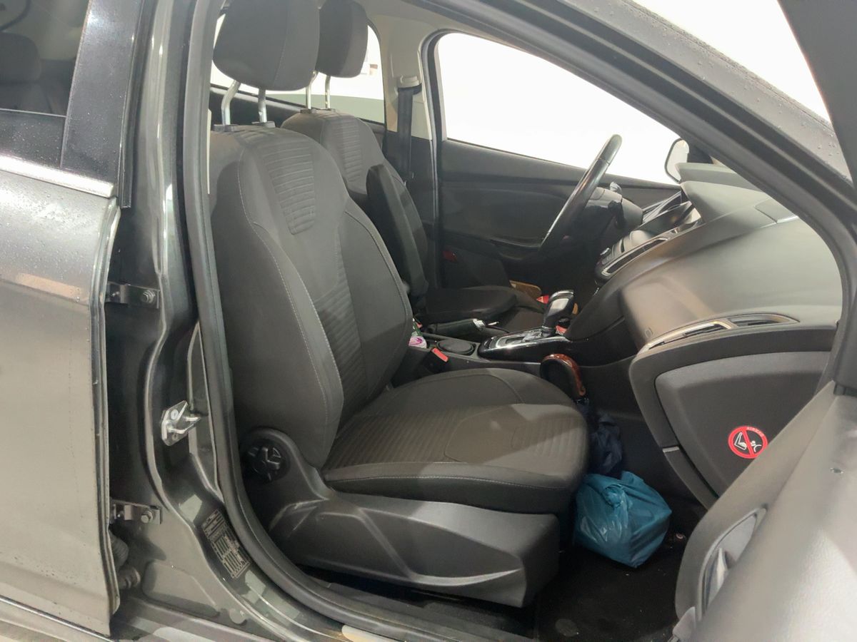 Ford Focus 2016 — photo 17