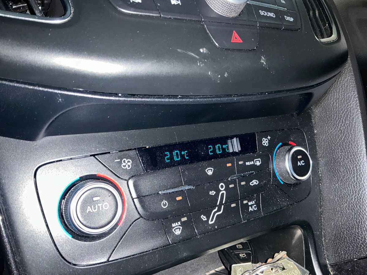 Ford Focus 2016 — photo 33
