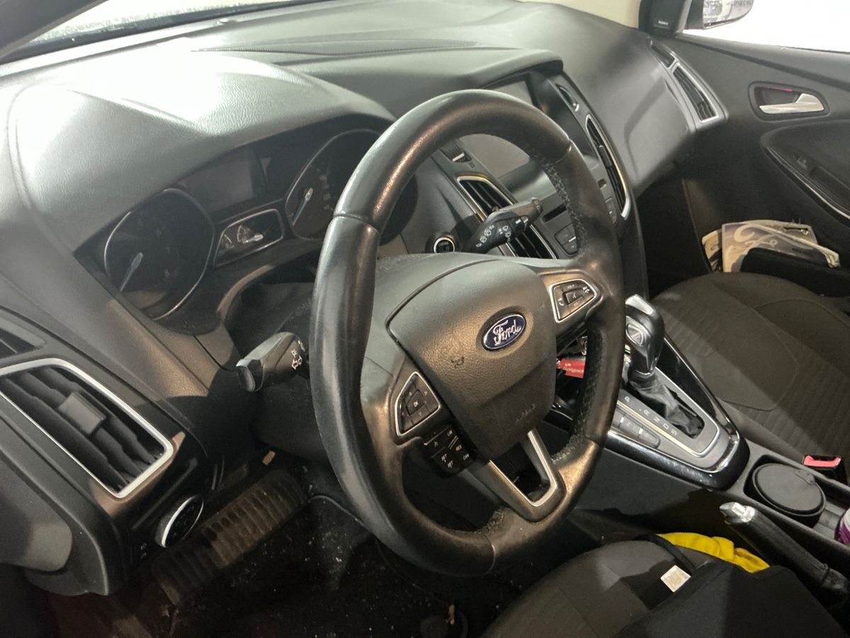 Ford Focus 2016 — photo 25