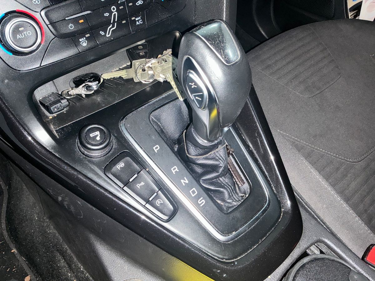 Ford Focus 2016 — photo 31