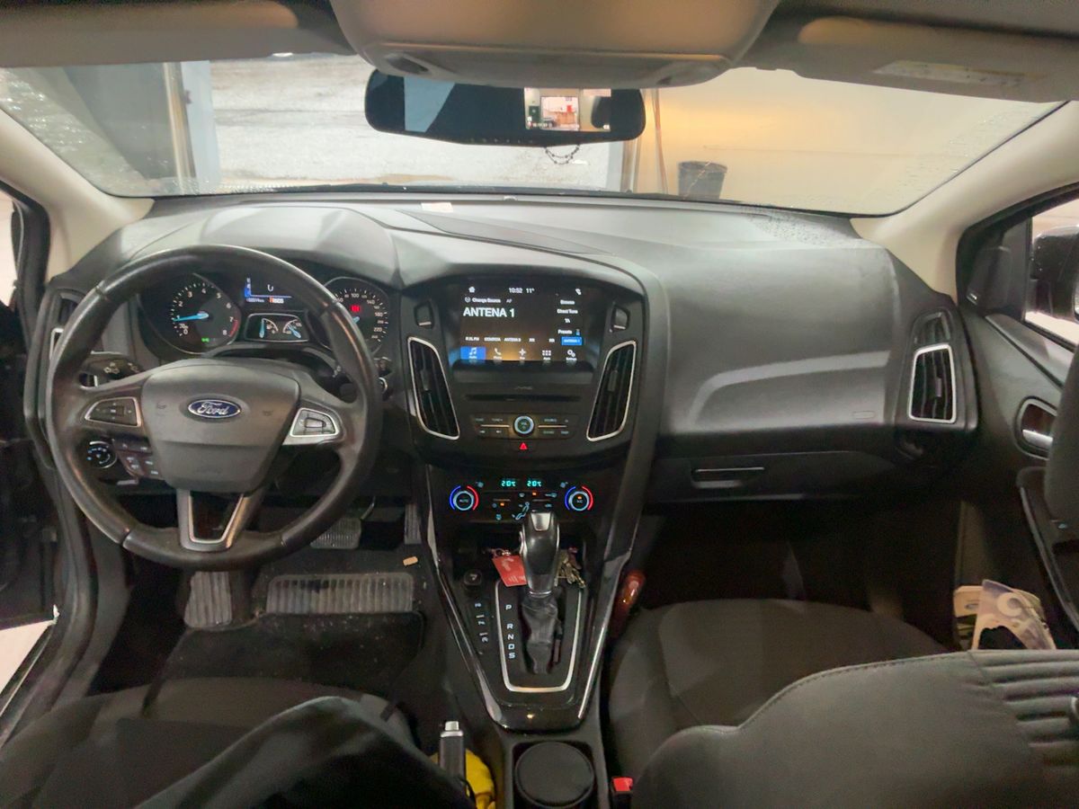 Ford Focus 2016 — photo 18