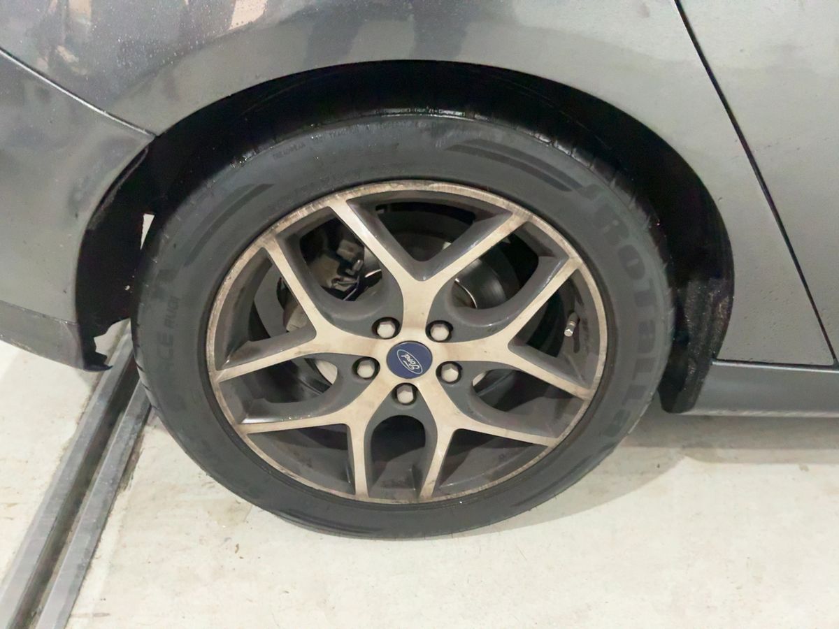 Ford Focus 2016 — photo 10
