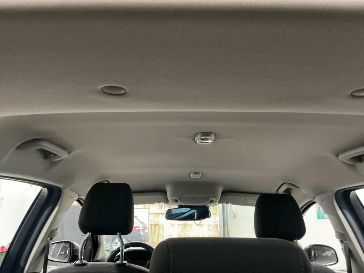 Ford Focus 2016 — photo 32