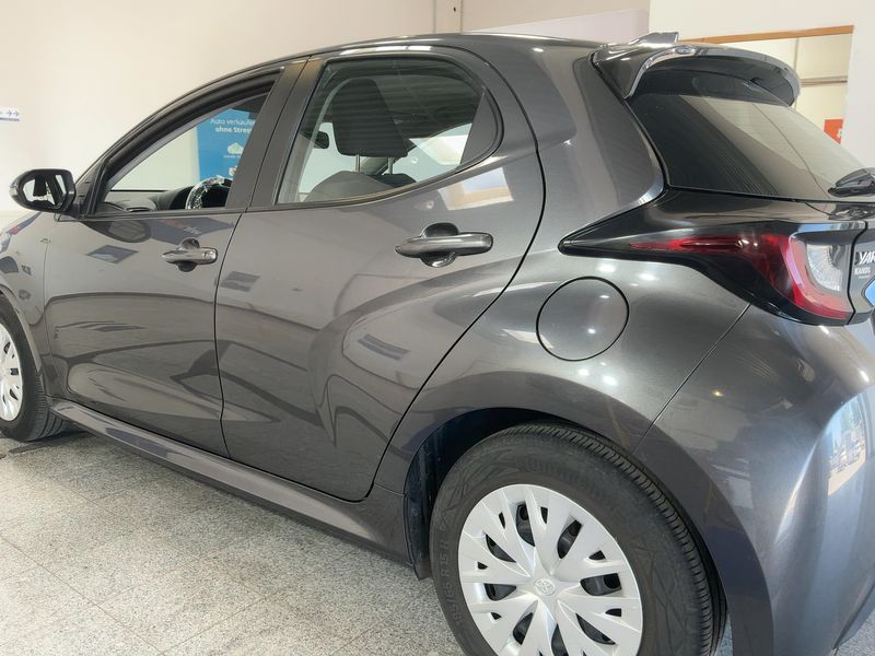 Toyota Yaris 1.5 Hybrid Active Drive 2022 – снимка 6