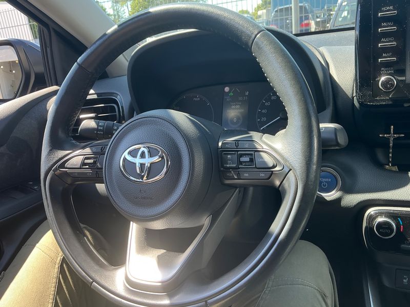 Toyota Yaris 1.5 Hybrid Active Drive 2022 – снимка 25