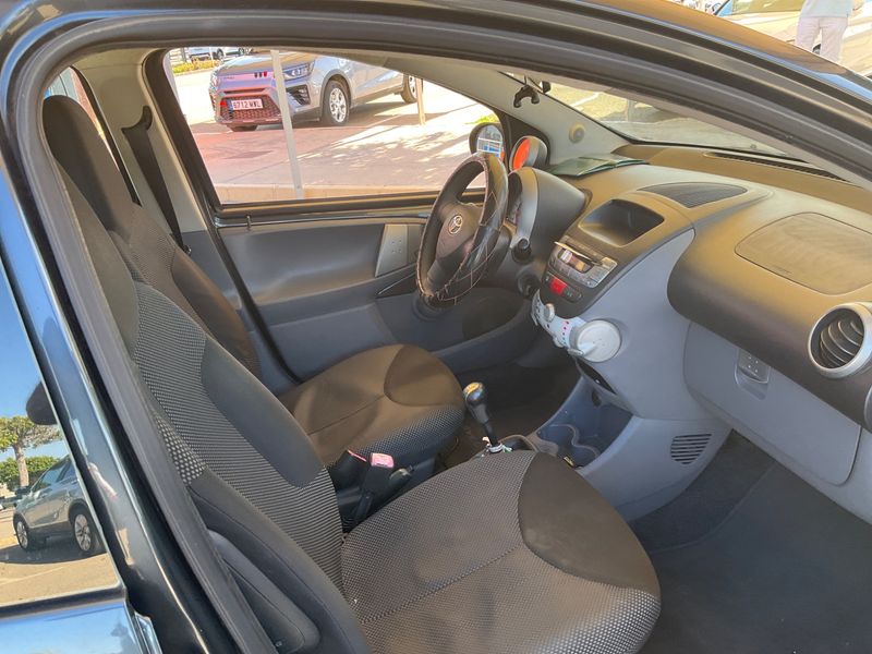 Toyota Aygo 1.0 Blue 2010 – снимка 3