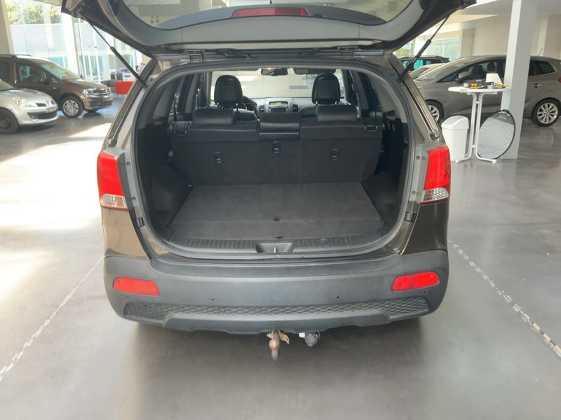 Kia Sorento 2.0 CRDi Concept 2WD — zdjęcie 10
