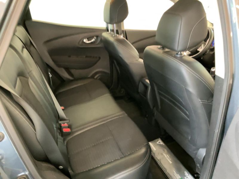 Renault Kadjar 1.2 TCe Limited — zdjęcie 14