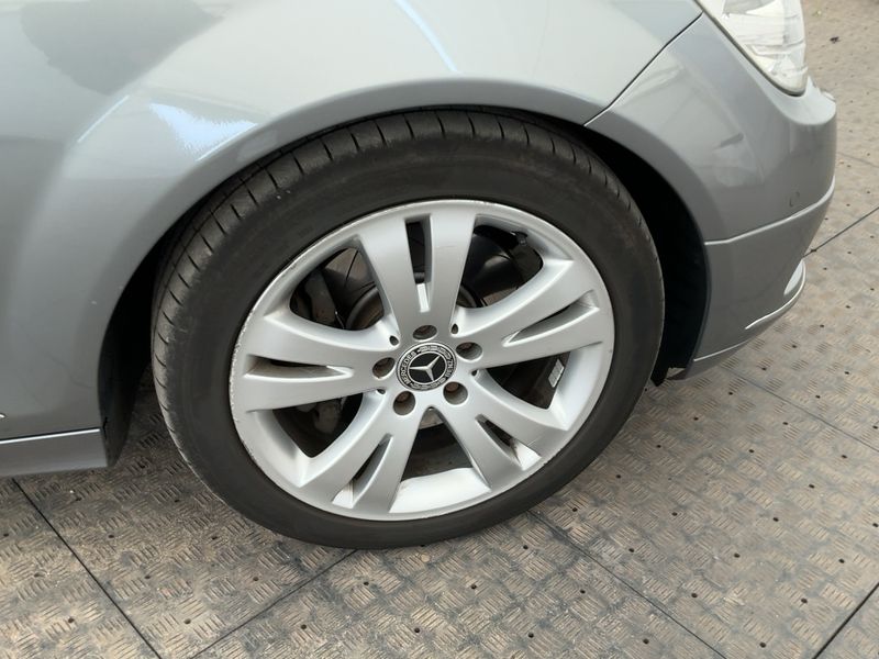 Mercedes-Benz C-Klasse C 350 CDI T BlueEfficiency Avantgarde 2011 – снимка 11