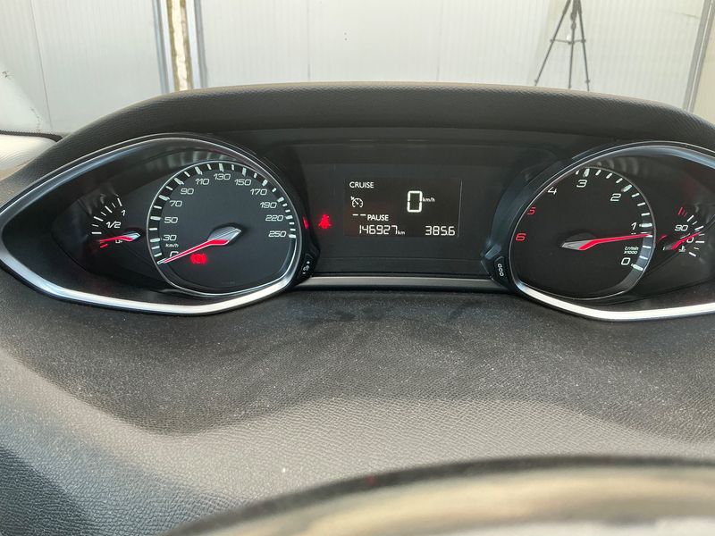 Peugeot 308 1.6 Blue-HDi Allure 2016 – снимка 18
