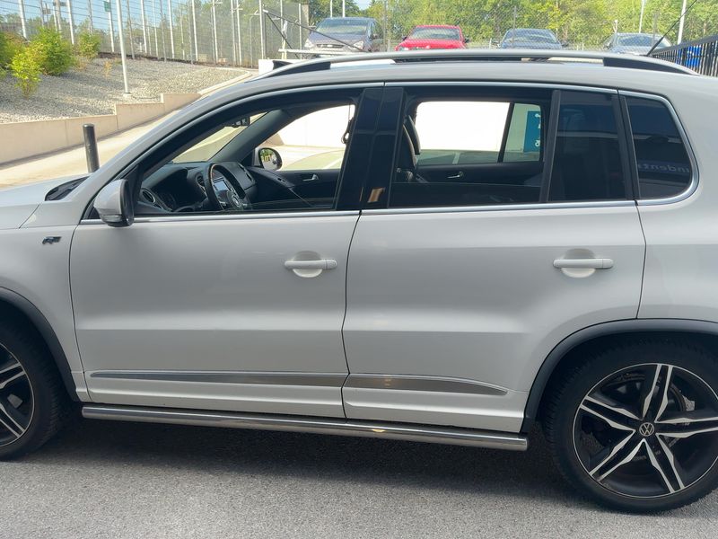 Volkswagen Tiguan 2.0 TDI Sport & Style 4Motion 2011 – снимка 4