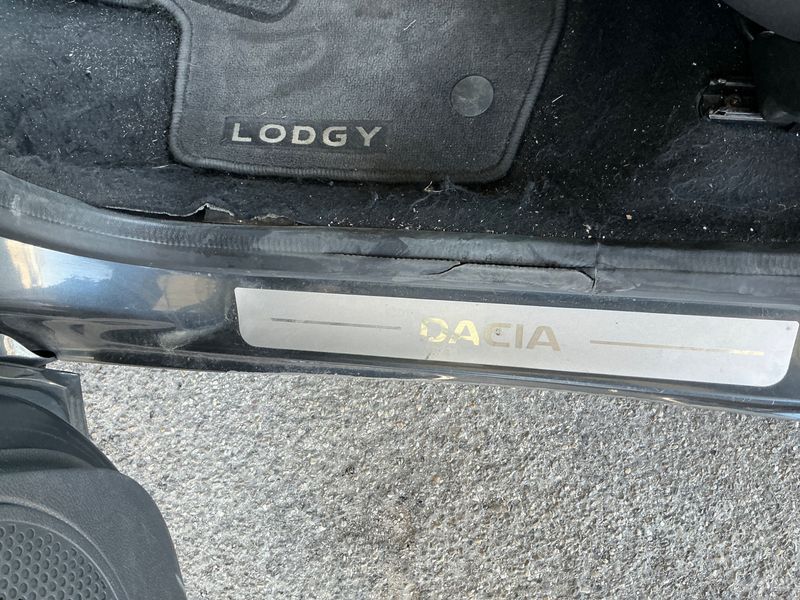 Dacia Lodgy 1.5 Blue dCi Stepway 2020 – снимка 31