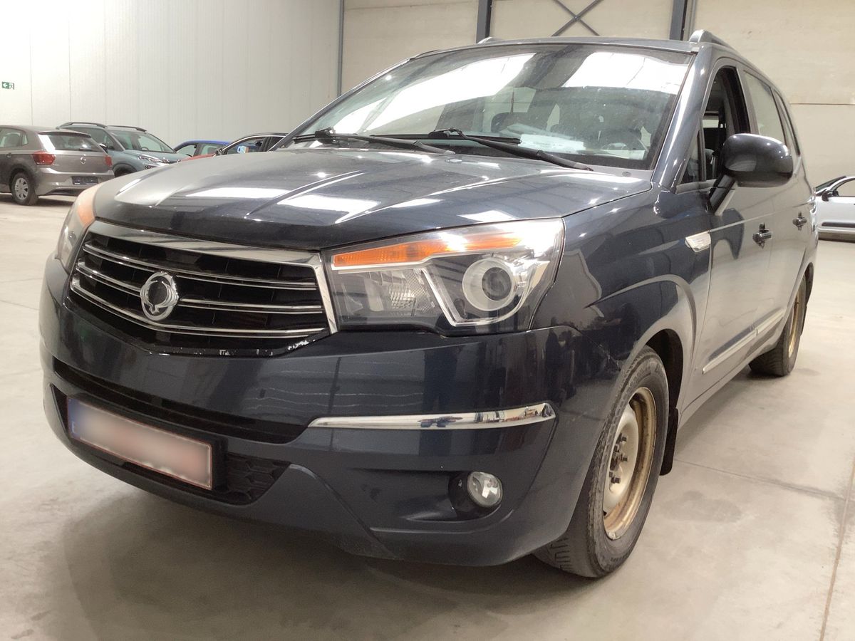 Ssangyong Rodius 2015