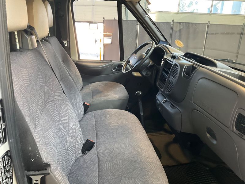 Ford Transit 2.4 TDE FT 330 — zdjęcie 3