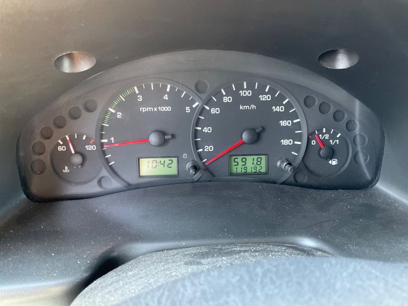 Ford Transit 2.4 TDE FT 330 — zdjęcie 4